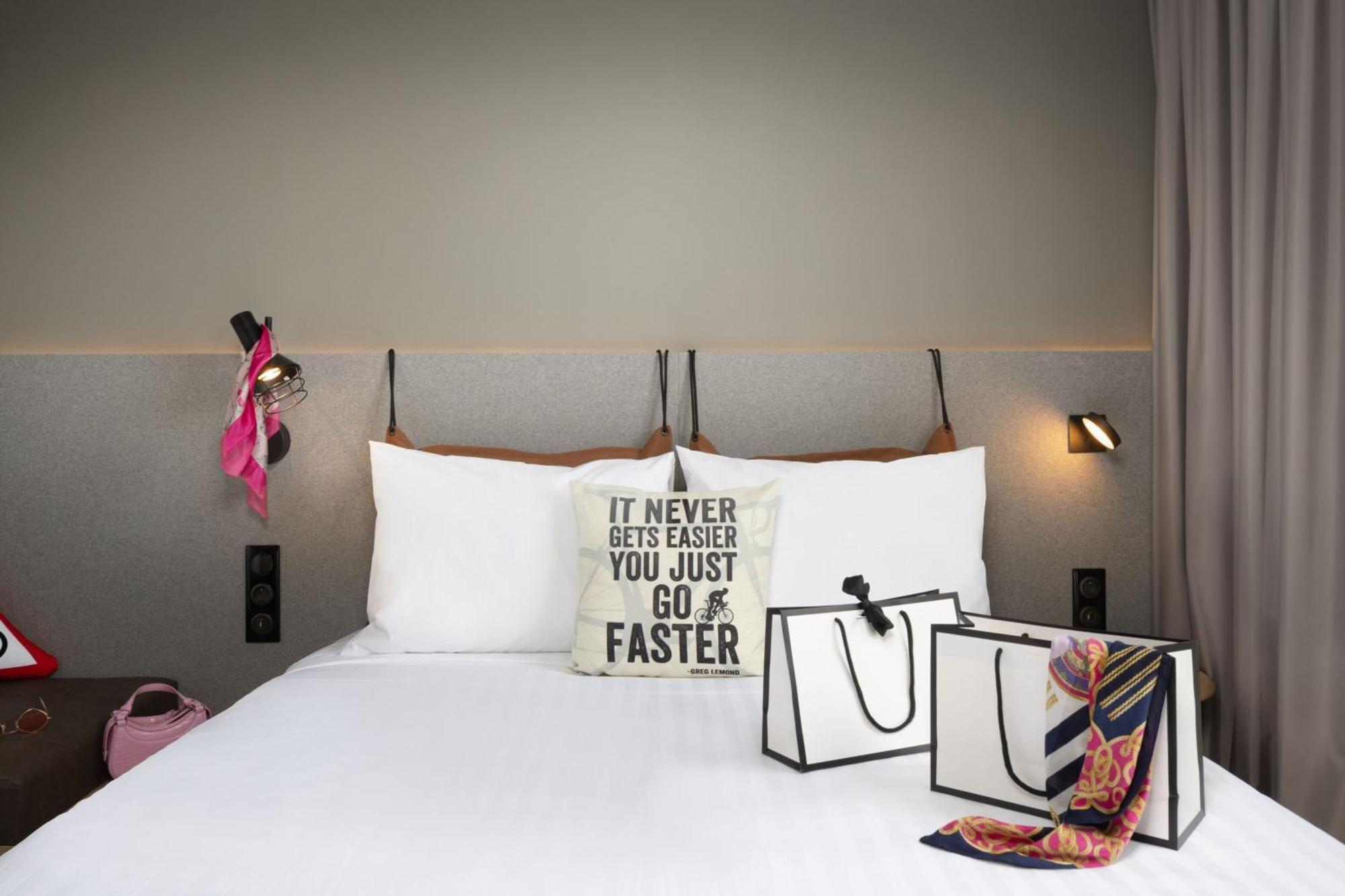 Moxy Paris Clamart Ngoại thất bức ảnh