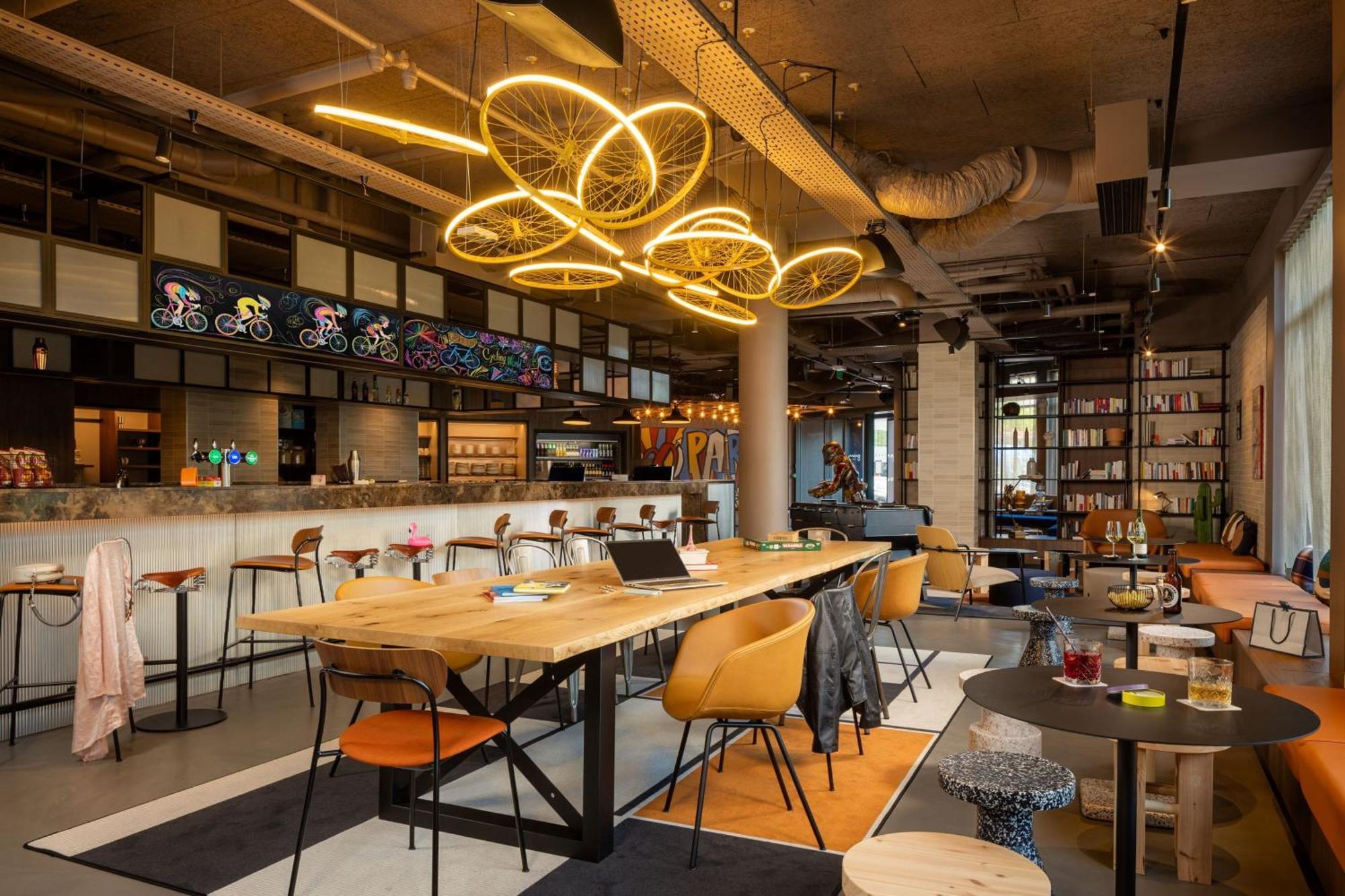 Moxy Paris Clamart Ngoại thất bức ảnh